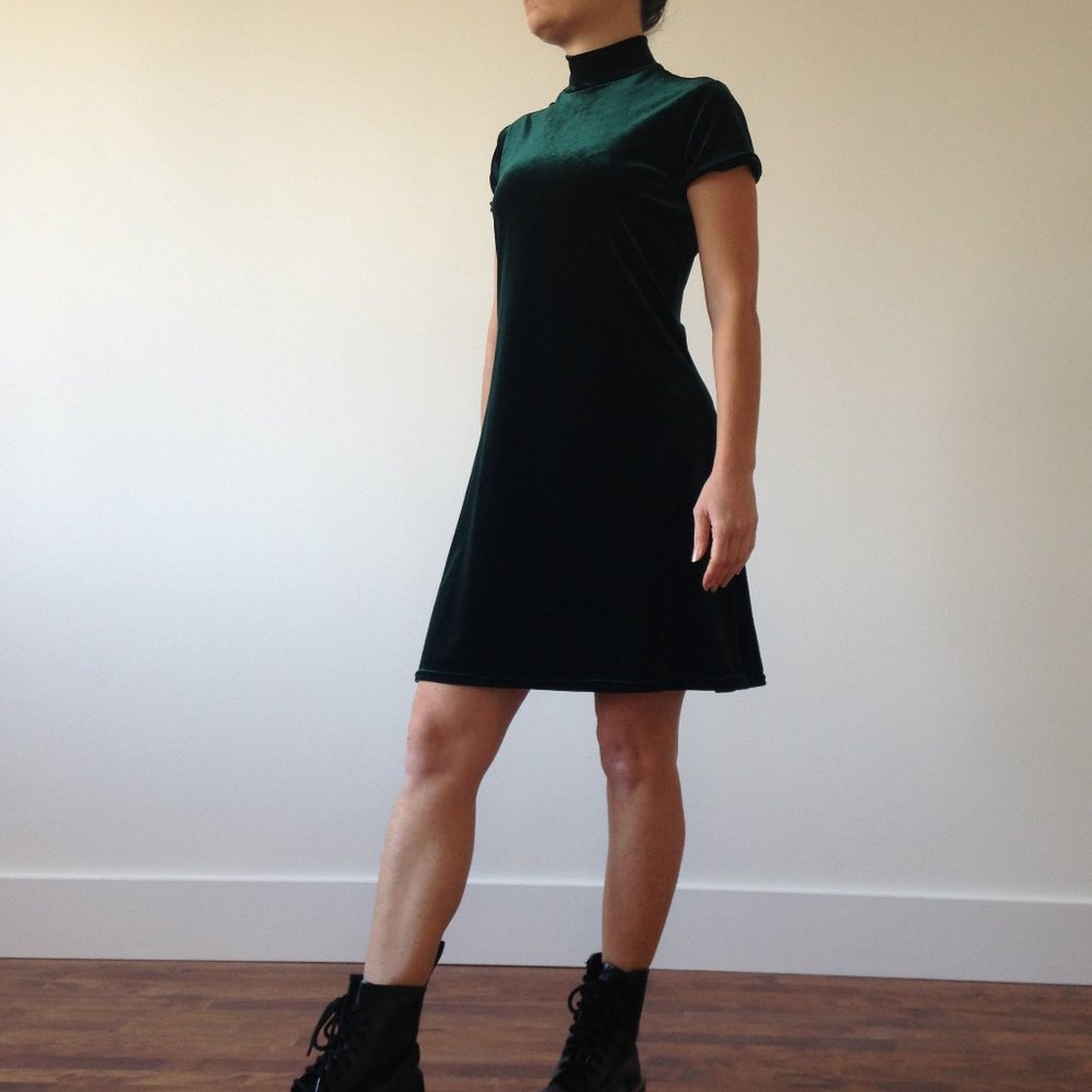 Scarlet - Green Velvet Dress